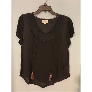 Jun & Ivy Black Blouse
